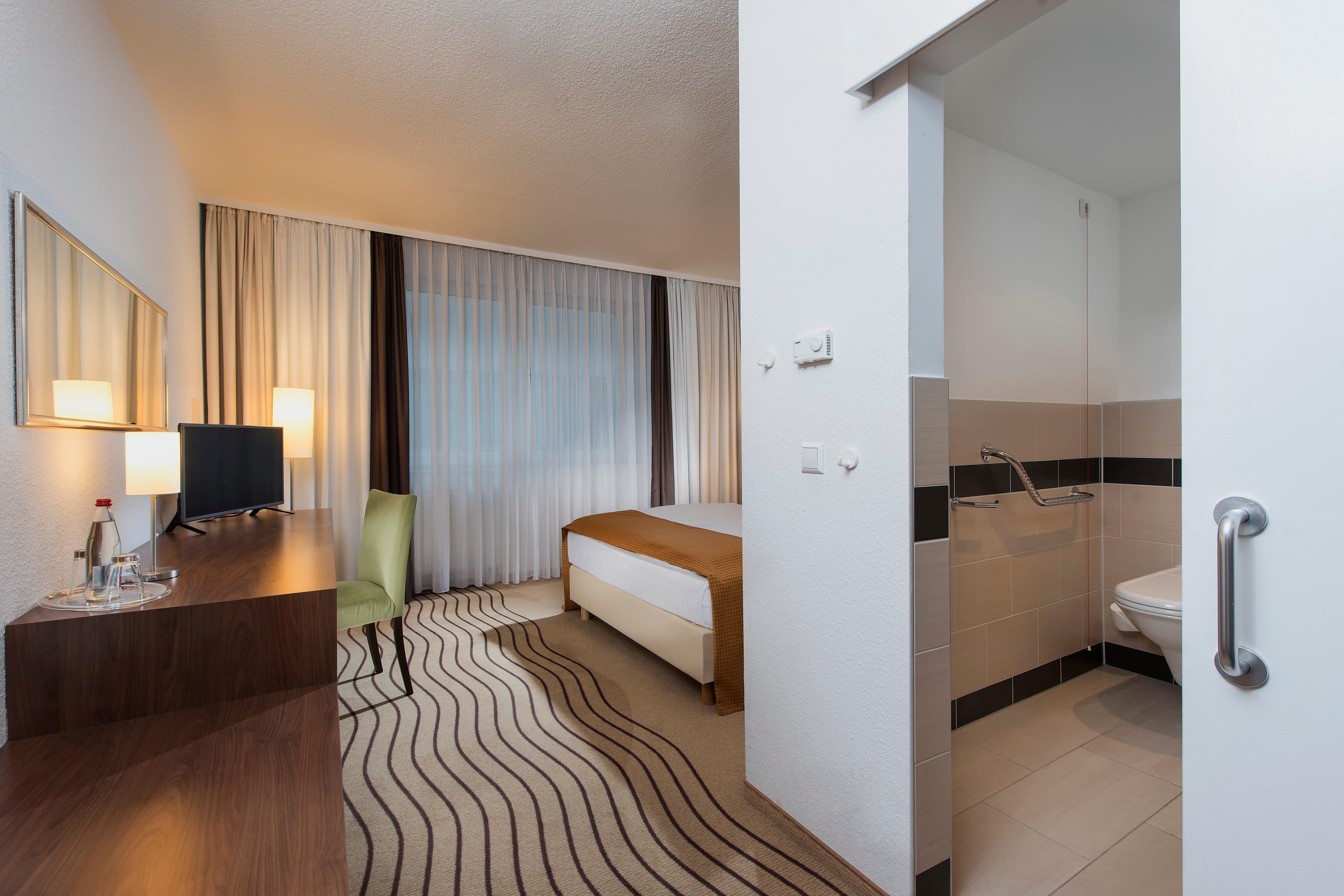 Holiday Inn Berlin City-East Landsberger Allee, An Ihg Hotel מראה חיצוני תמונה